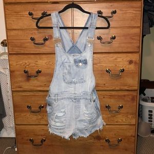 Stylish Light Wash Overalls